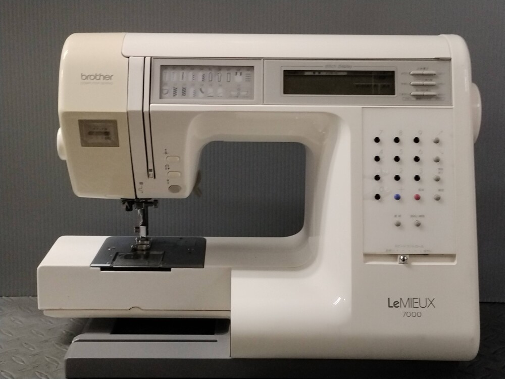 LeMIEUX-7000-1.jpg